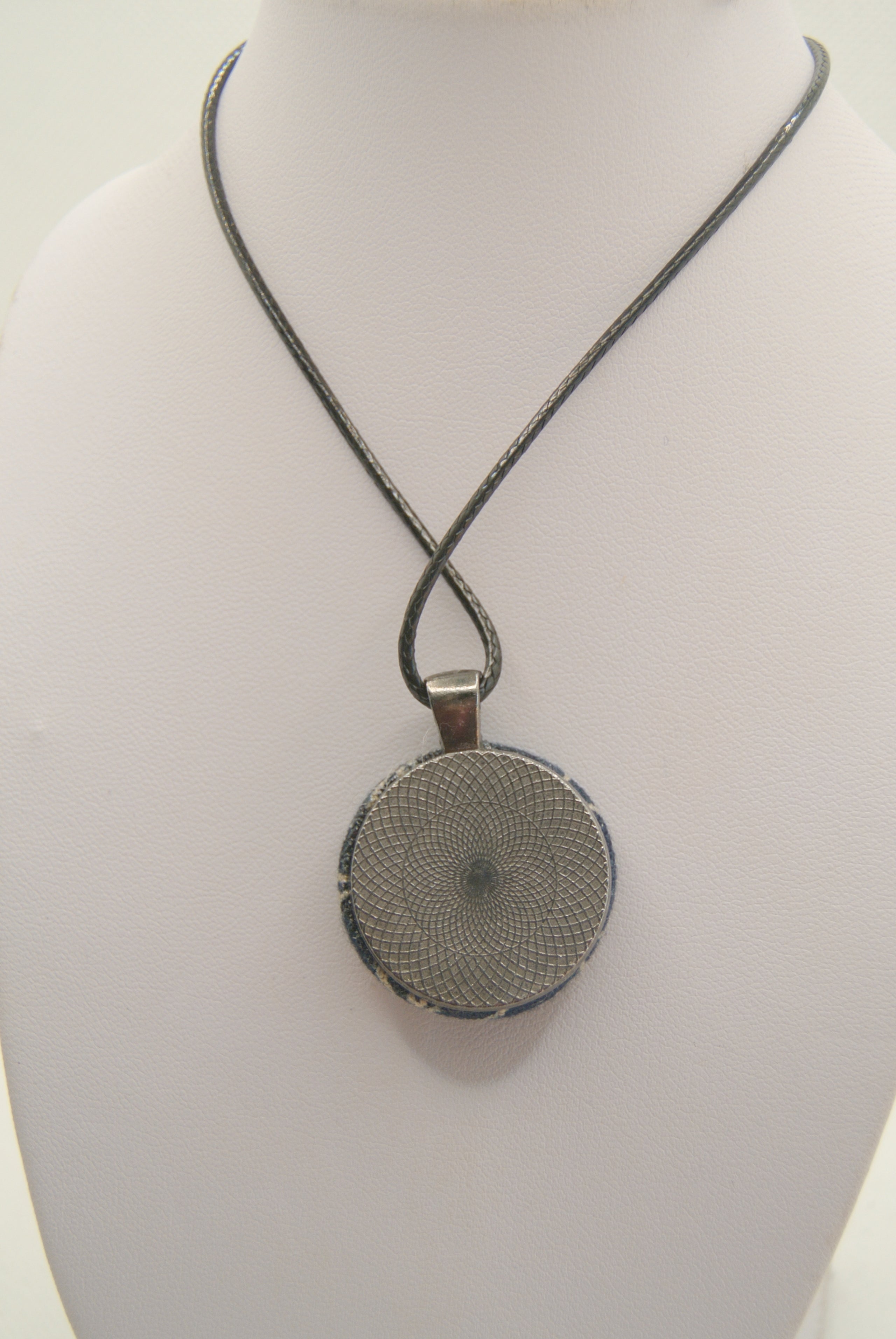 Versatile Charm Medium Kimono Fabric Necklace Tokita Kobo